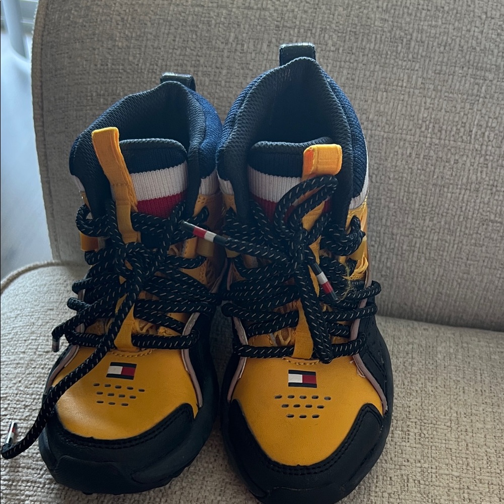 Tommy Hilfiger Yellow and Navy blue sneakers